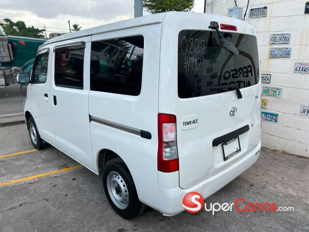 2021 Toyota Town-Ace — foto 7 / 12