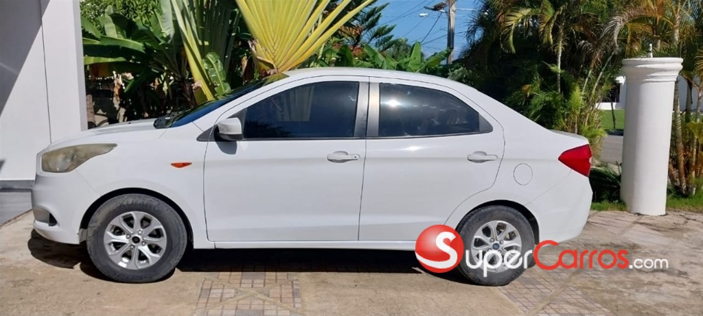 2017 Ford Figo — foto 2 / 10