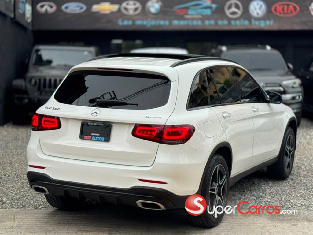 2021 Mercedes-Benz Clase C 300 4 Matic — foto 3 / 8