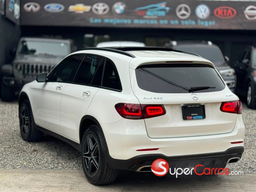 2021 Mercedes-Benz Clase C 300 4 Matic — foto 4 / 8