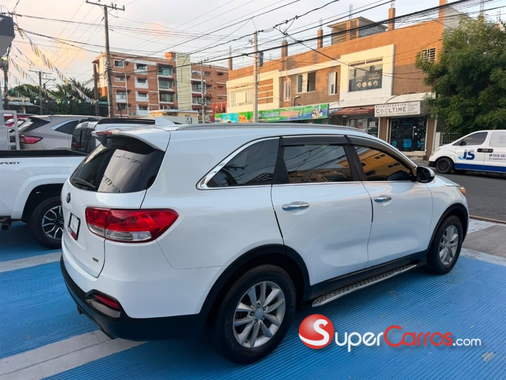 2017 Kia Sorento — foto 3 / 12