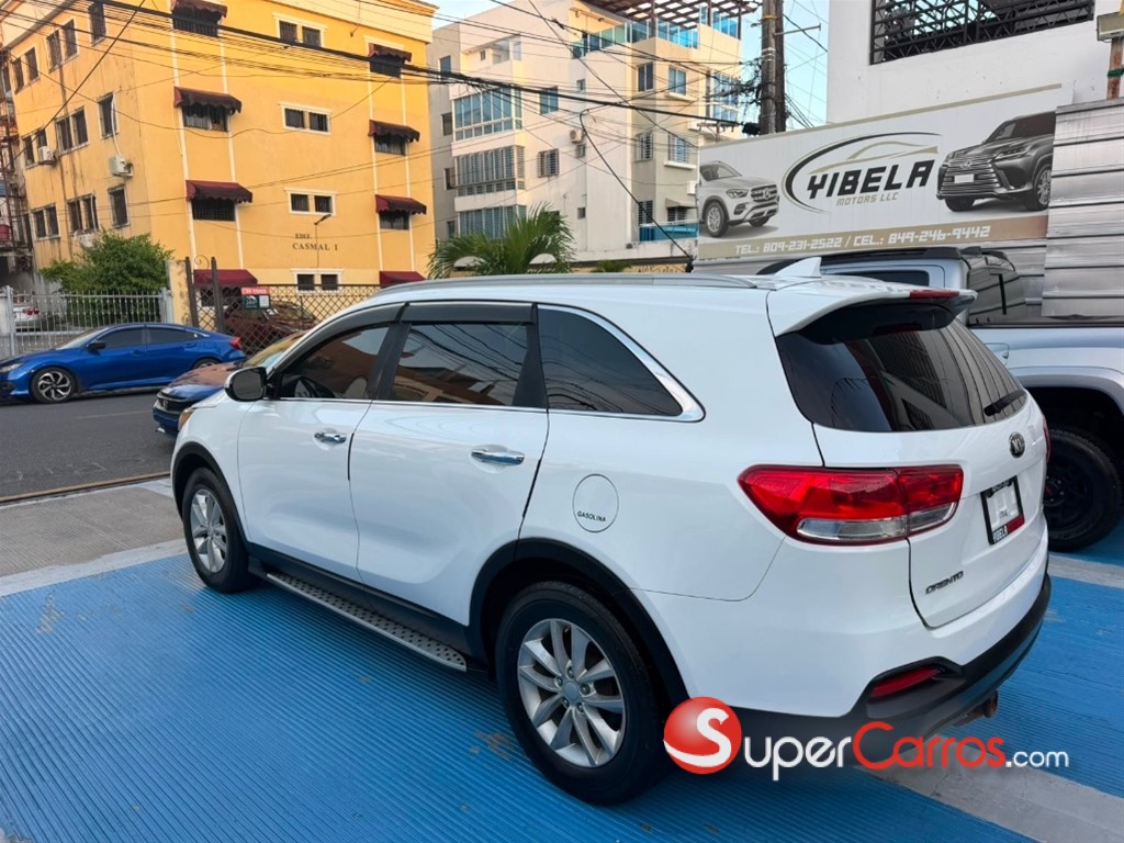 2017 Kia Sorento — foto 4 / 12