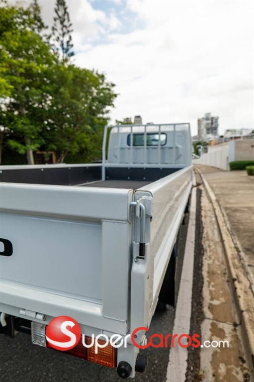 2027 Mitsubishi Motors Fuso Canter — foto 2 / 9