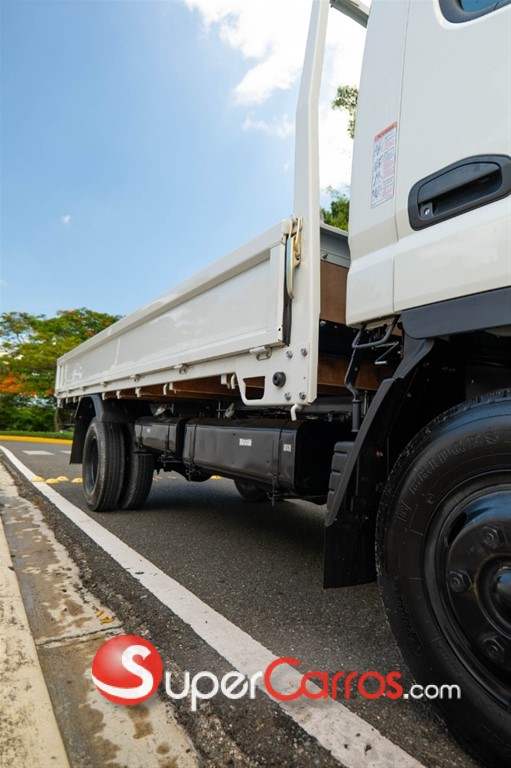 2027 Mitsubishi Motors Fuso Canter — foto 3 / 9