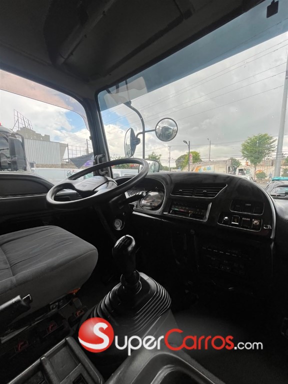 2006 Isuzu Camion Refrigerado — foto 9 / 12