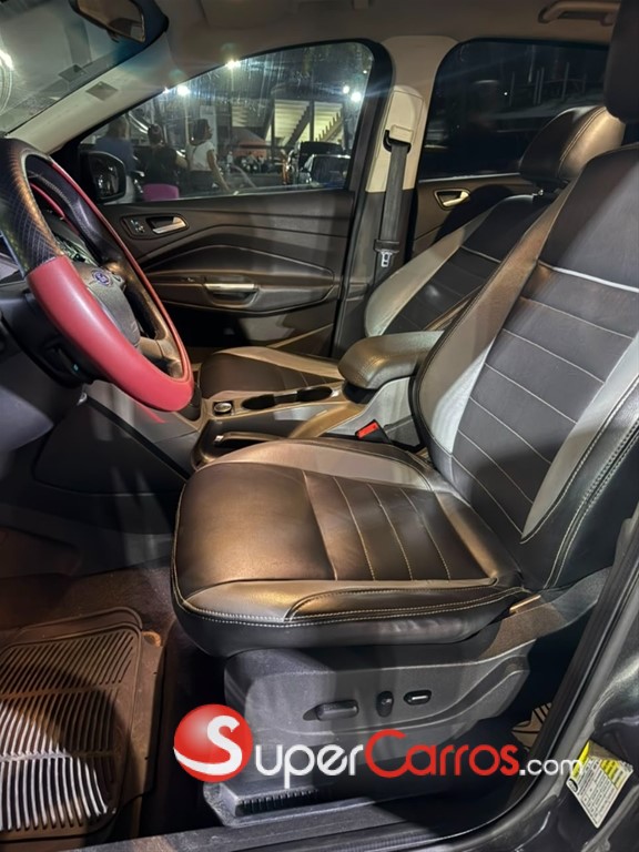 2015 Ford Escape SE — foto 5 / 10