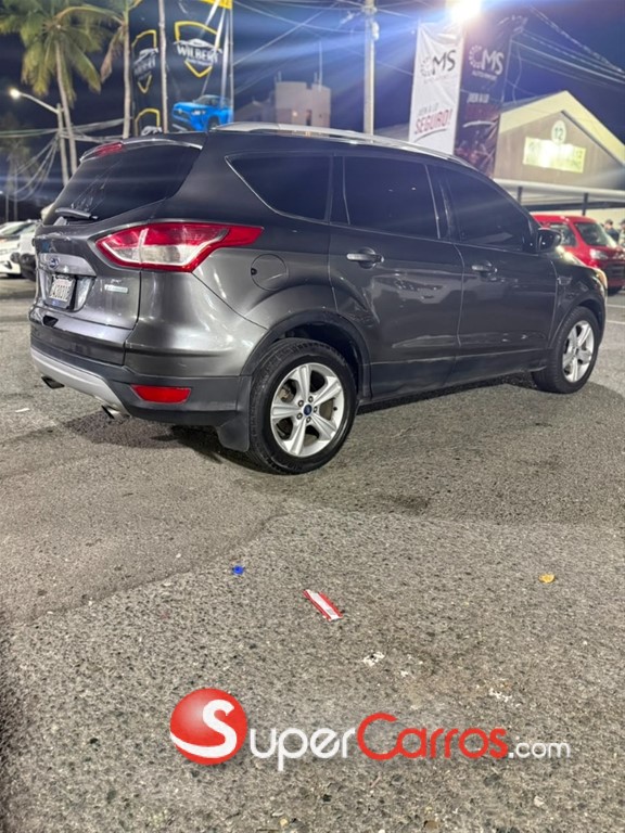 2015 Ford Escape SE — foto 6 / 10