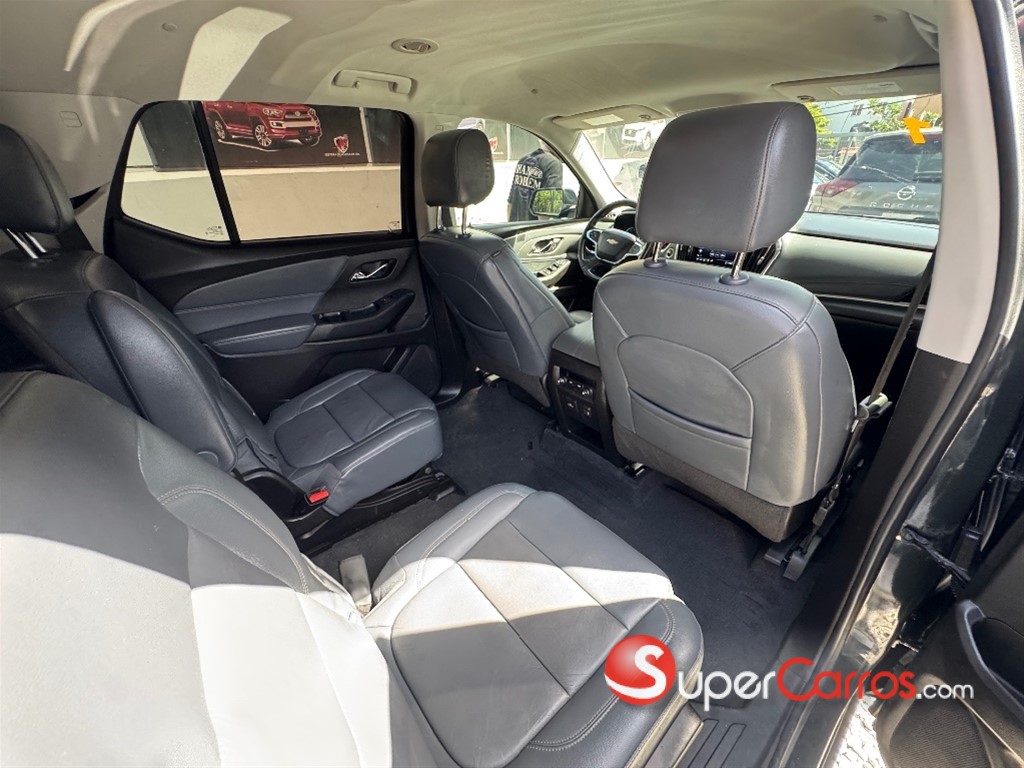 2021 Chevrolet Traverse LTZ — foto 8 / 10