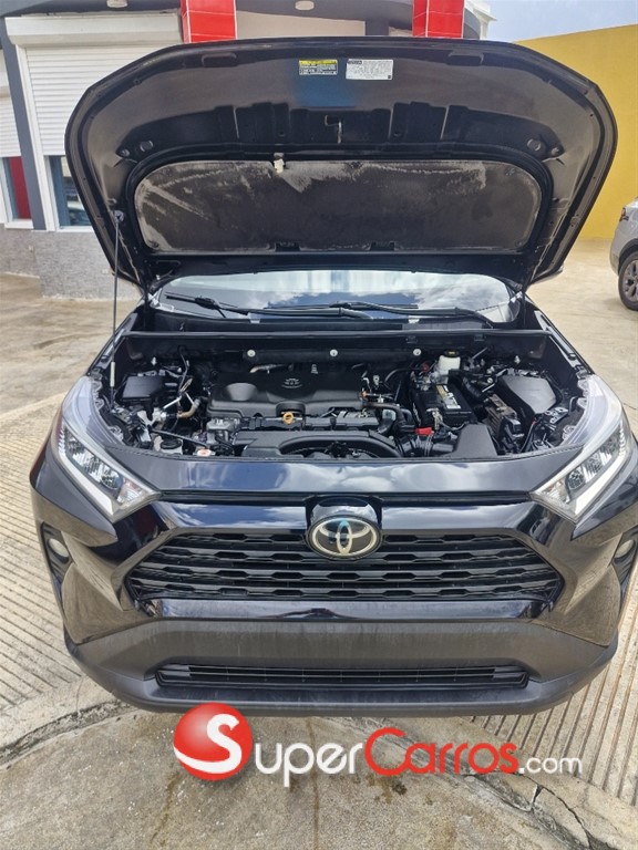 2021 Toyota RAV4 XLE Premium — foto 6 / 12
