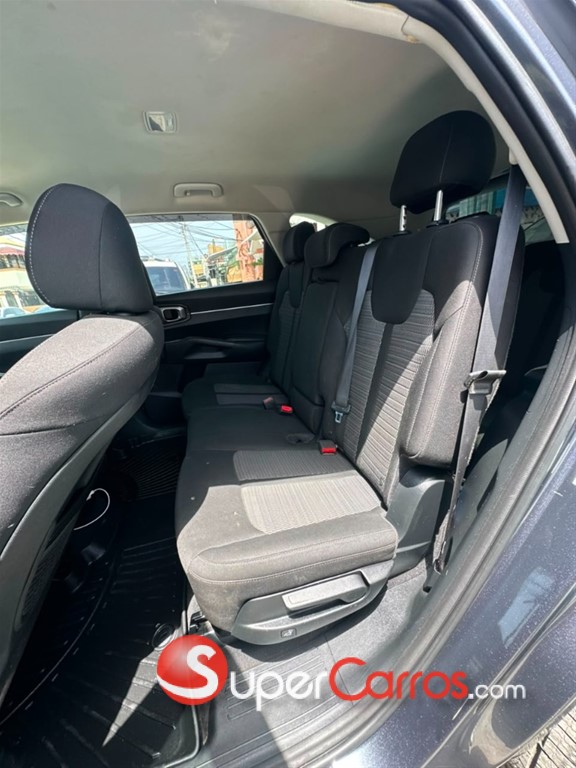 2021 Kia Sorento LX — foto 6 / 10