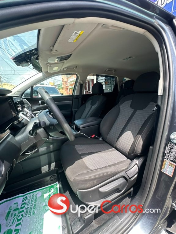 2021 Kia Sorento LX — foto 7 / 10