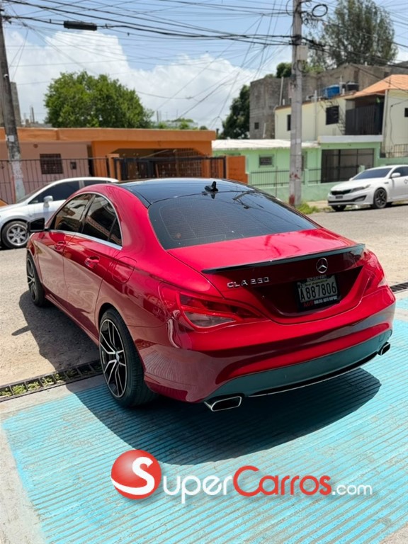 2015 Mercedes-Benz Clase CLA 250 — foto 8 / 12