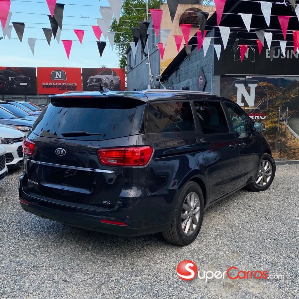 2020 Kia Sedona EX — foto 6 / 12