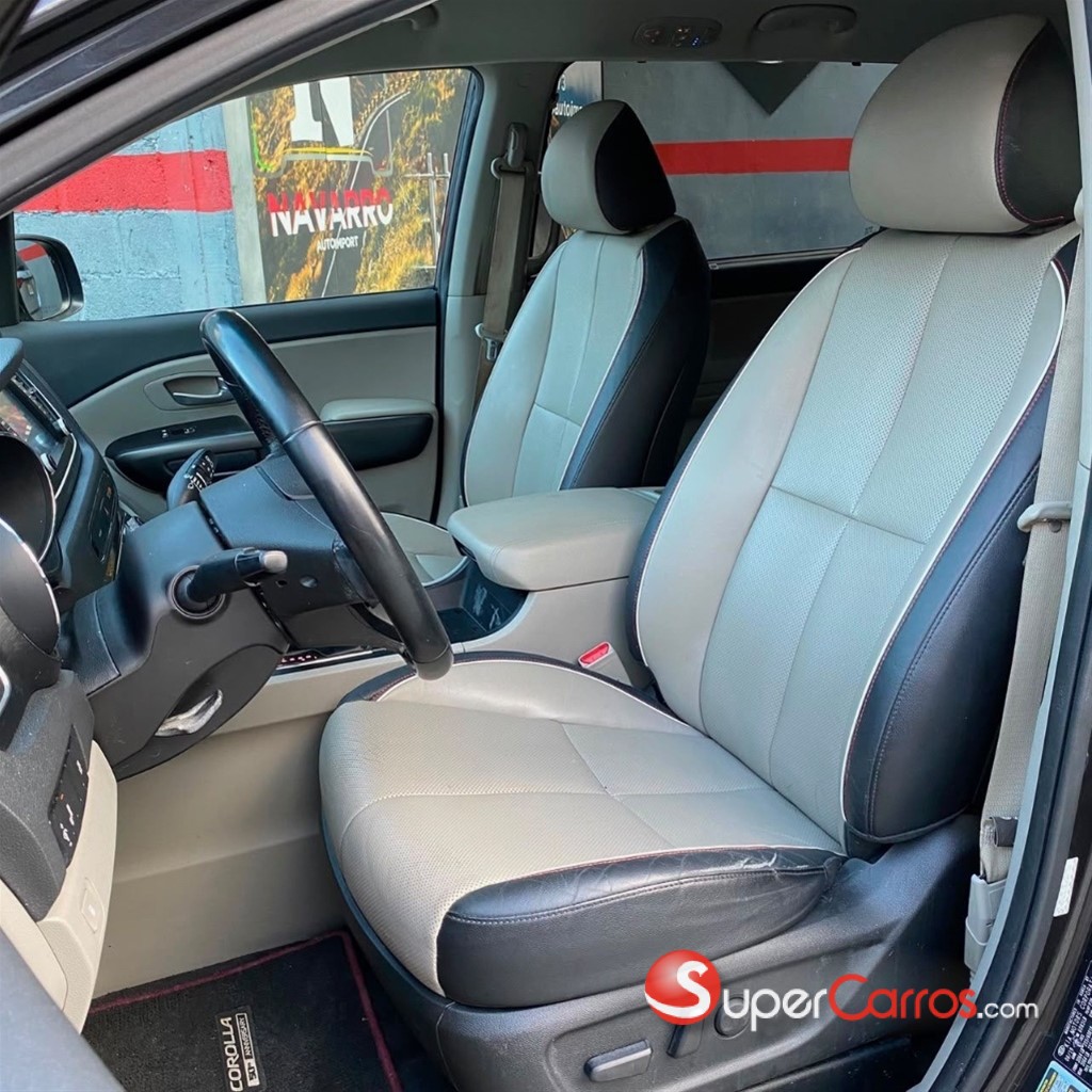 2020 Kia Sedona EX — foto 7 / 12