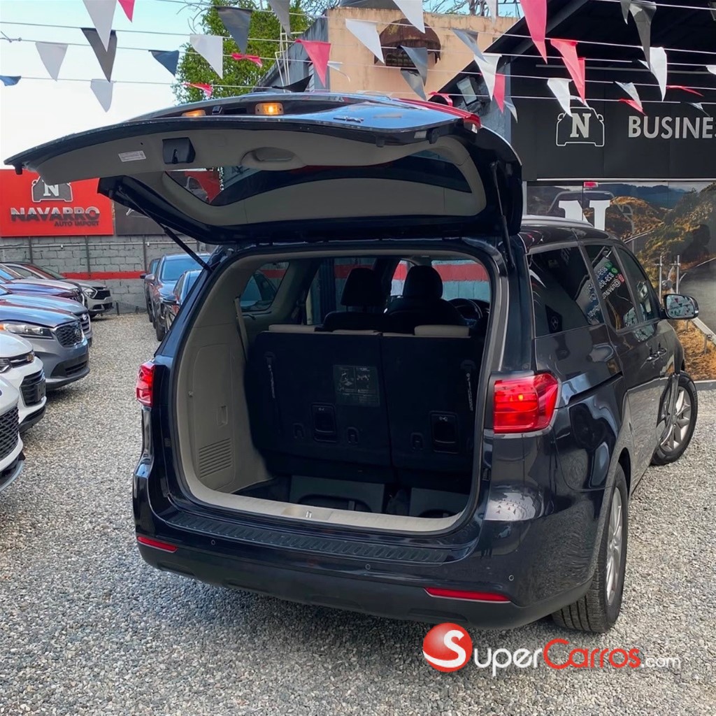 2020 Kia Sedona EX — foto 8 / 12