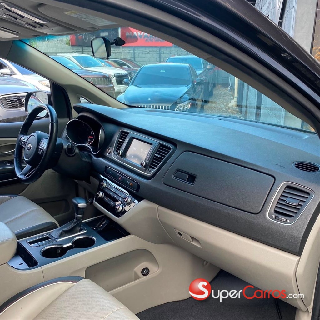 2020 Kia Sedona EX — foto 9 / 12