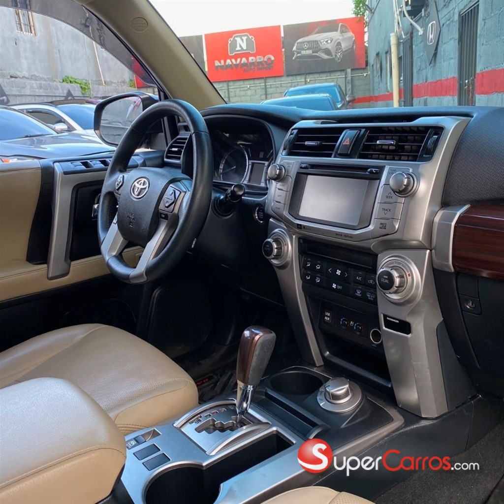 2019 Toyota 4 Runner Limited — foto 8 / 10
