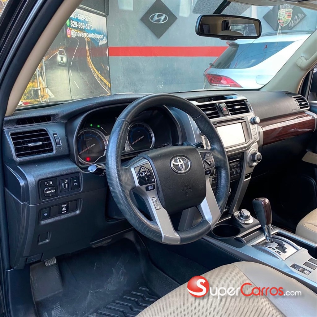 2019 Toyota 4 Runner Limited — foto 9 / 10