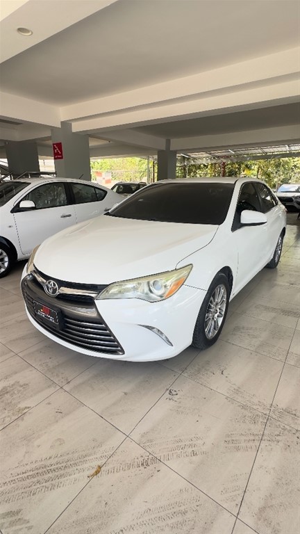 2015 Toyota Camry LE — foto 3 / 12