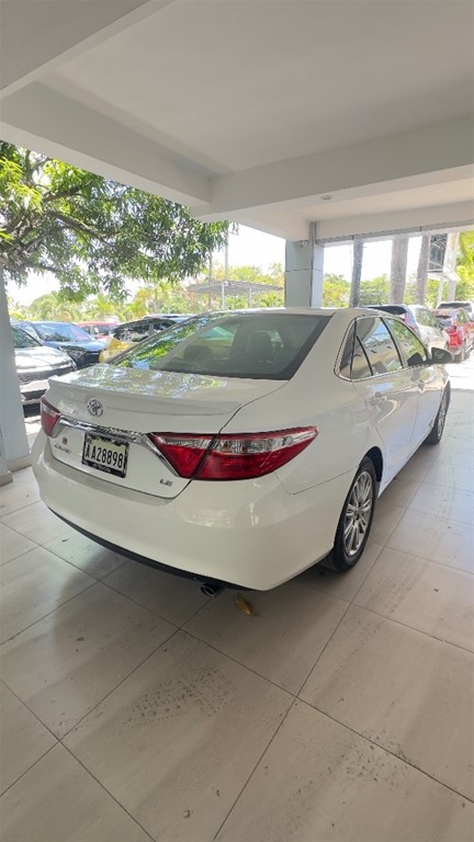 2015 Toyota Camry LE — foto 5 / 12