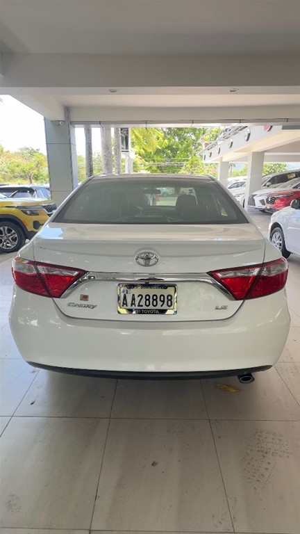 2015 Toyota Camry LE — foto 6 / 12