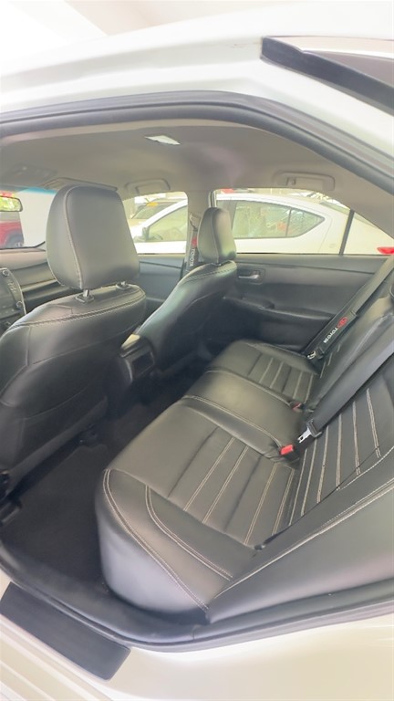 2015 Toyota Camry LE — foto 10 / 12
