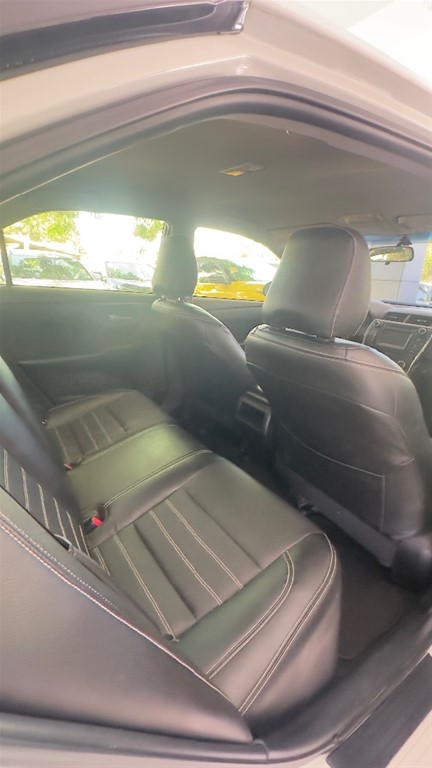 2015 Toyota Camry LE — foto 12 / 12