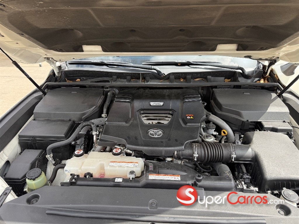 2023 Toyota Land Cruiser 300 VX-R — foto 8 / 12