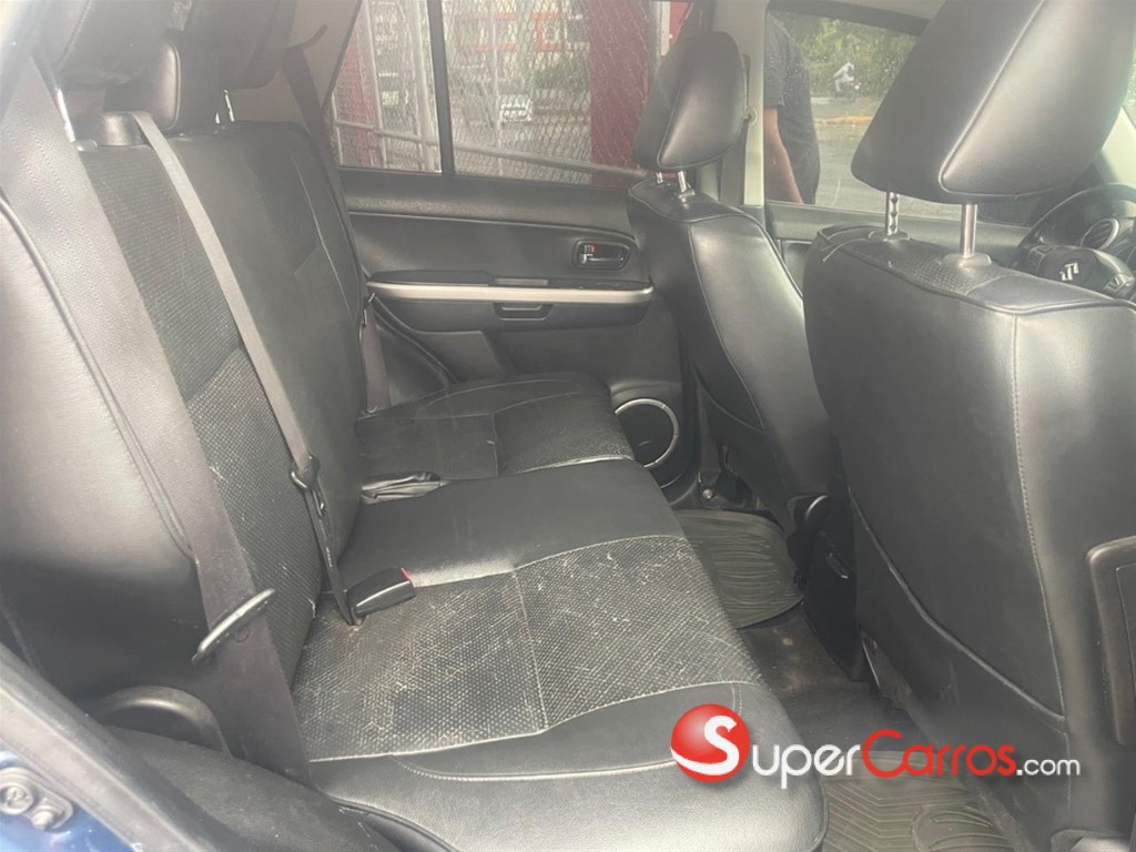 2011 Suzuki Vitara — foto 8 / 9