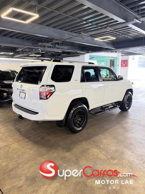 2021 Toyota 4 Runner SR5 Premium — foto 3 / 10