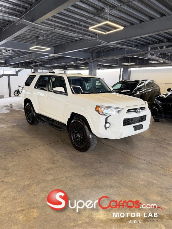 2021 Toyota 4 Runner SR5 Premium — foto 4 / 10