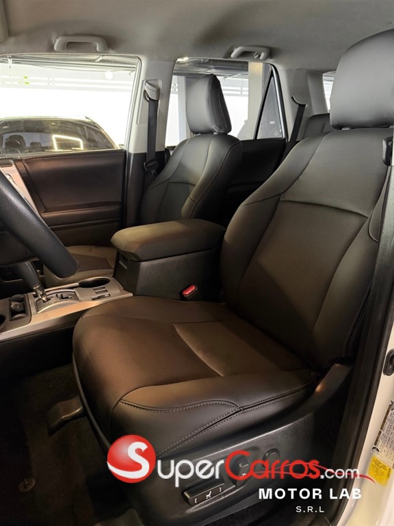 2021 Toyota 4 Runner SR5 Premium — foto 5 / 10