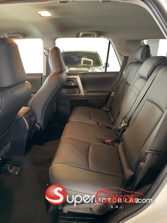 2021 Toyota 4 Runner SR5 Premium — foto 6 / 10