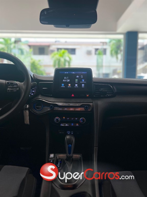 2020 Hyundai Veloster — foto 9 / 12