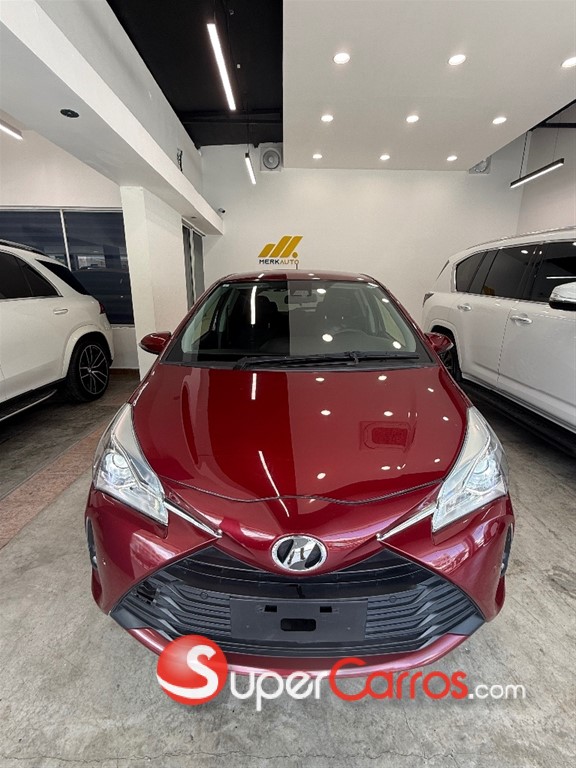 2019 Toyota VITZ — foto 2 / 12