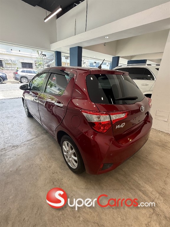 2019 Toyota VITZ — foto 4 / 12