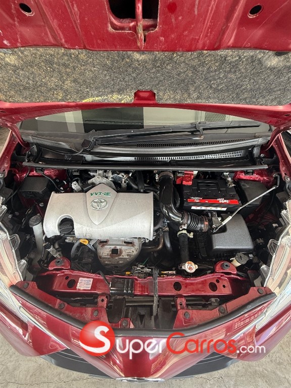 2019 Toyota VITZ — foto 11 / 12