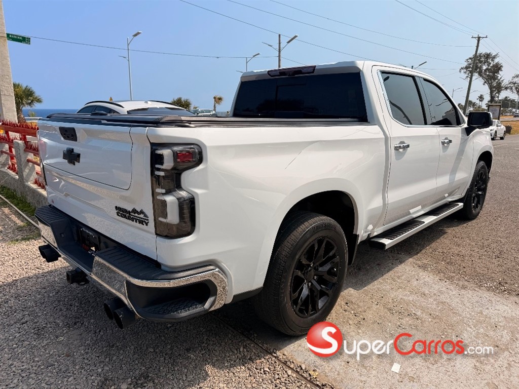 2022 Chevrolet Silverado 1500 LTZ Duramax — foto 4 / 8