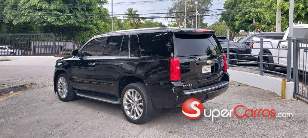 2016 Chevrolet Tahoe LTZ — foto 3 / 12