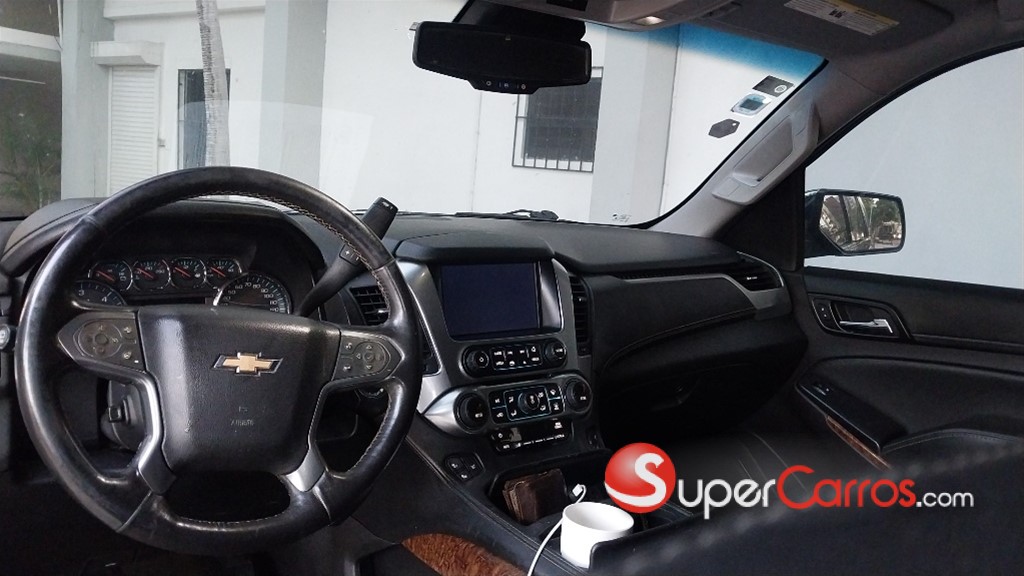 2016 Chevrolet Tahoe LTZ — foto 9 / 12