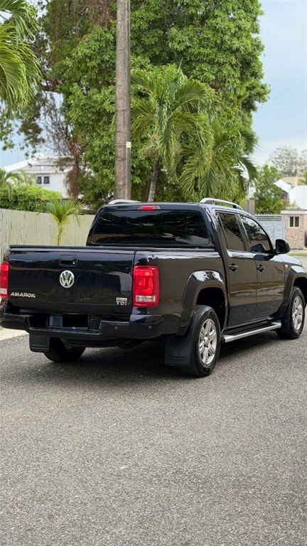 2016 Volkswagen Amarok — foto 4 / 12