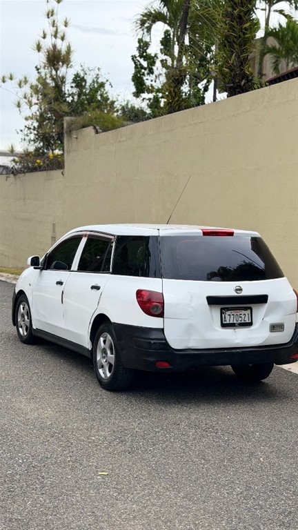 2012 Nissan Ad Wagon — foto 2 / 11