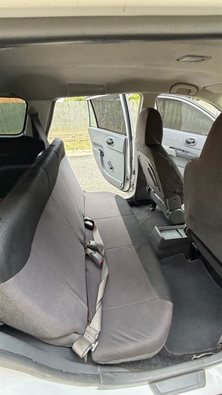 2012 Nissan Ad Wagon — foto 7 / 11