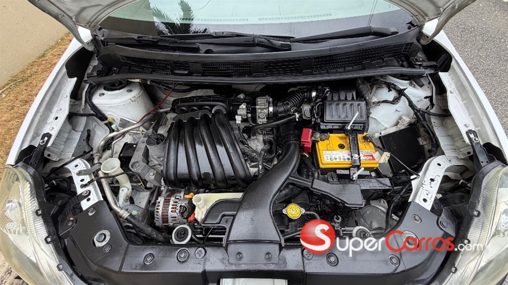 2012 Nissan Ad Wagon — foto 9 / 11