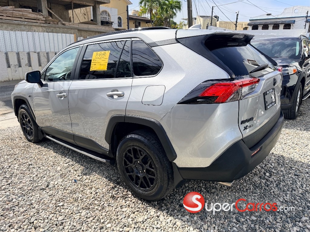 2023 Toyota RAV4 XLE — foto 2 / 11