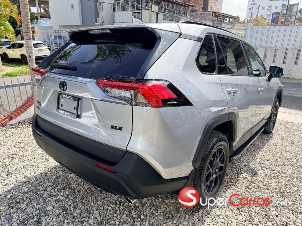 2023 Toyota RAV4 XLE — foto 3 / 11