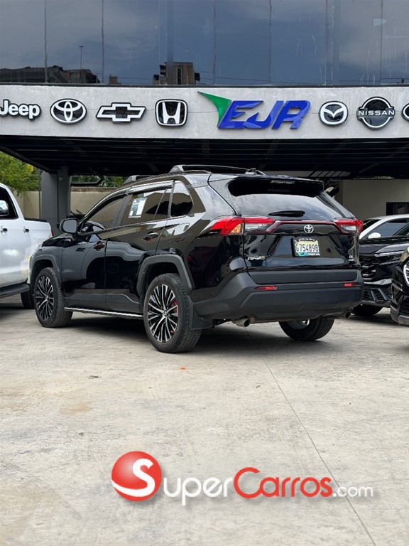 2021 Toyota RAV4 — foto 5 / 8