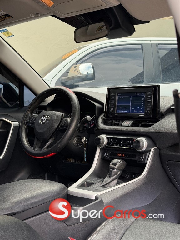 2021 Toyota RAV4 — foto 6 / 8