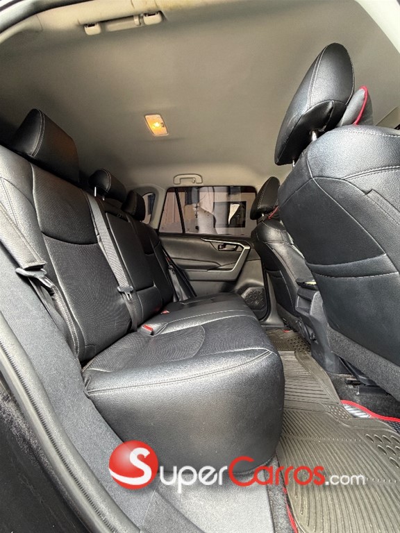 2021 Toyota RAV4 — foto 7 / 8