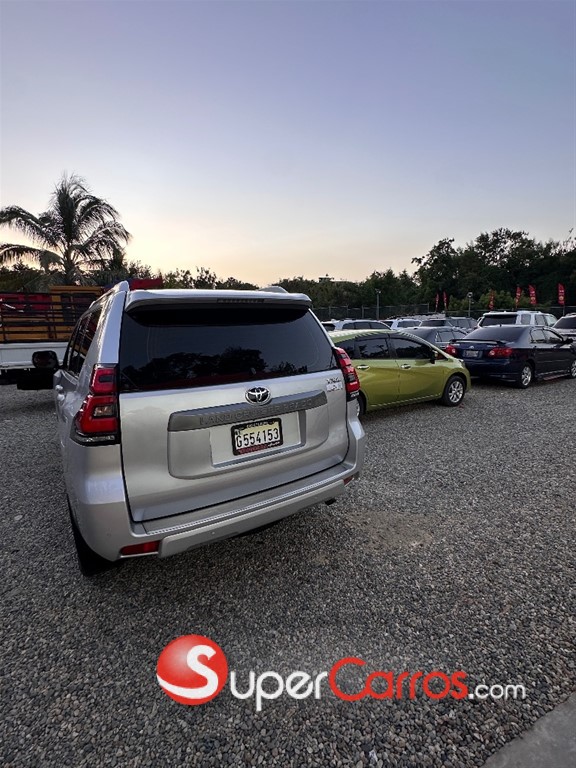 2022 Toyota Land Cruiser Prado TXL — foto 5 / 9